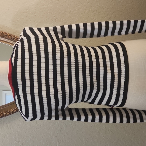 Tommy Hilfiger sweater - Picture 4 of 4